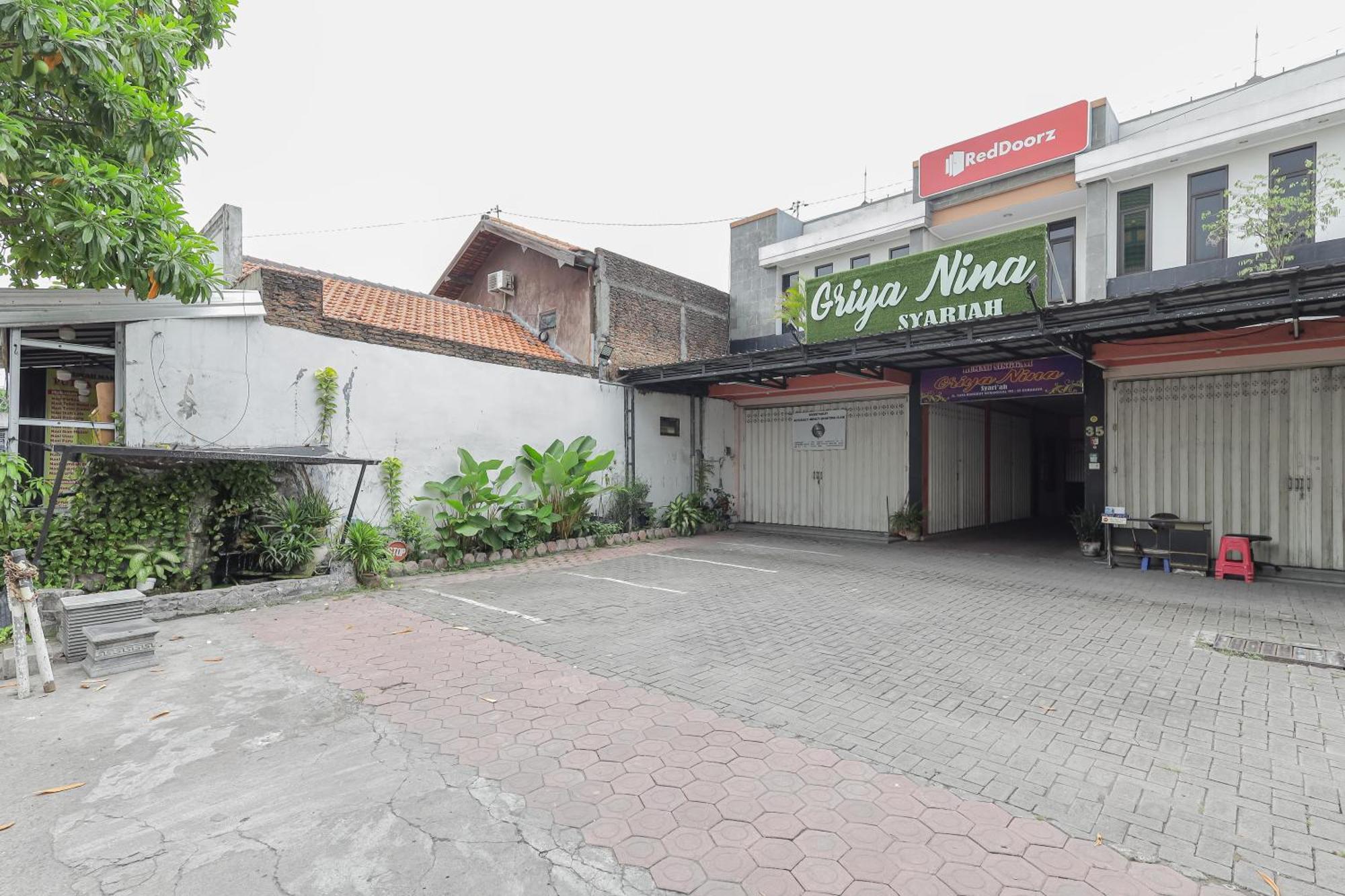 Reddoorz At Pondok Candra Surabaya Exterior foto