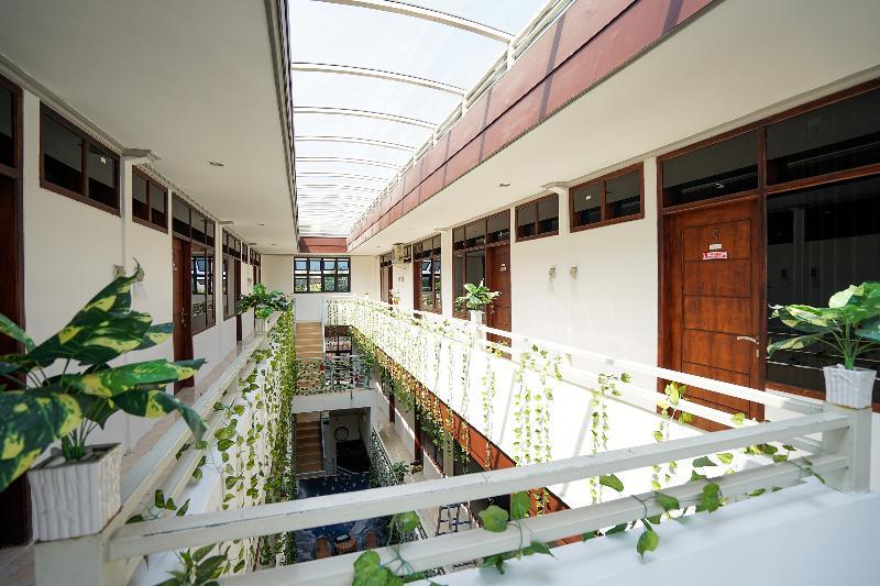 Reddoorz At Pondok Candra Surabaya Exterior foto